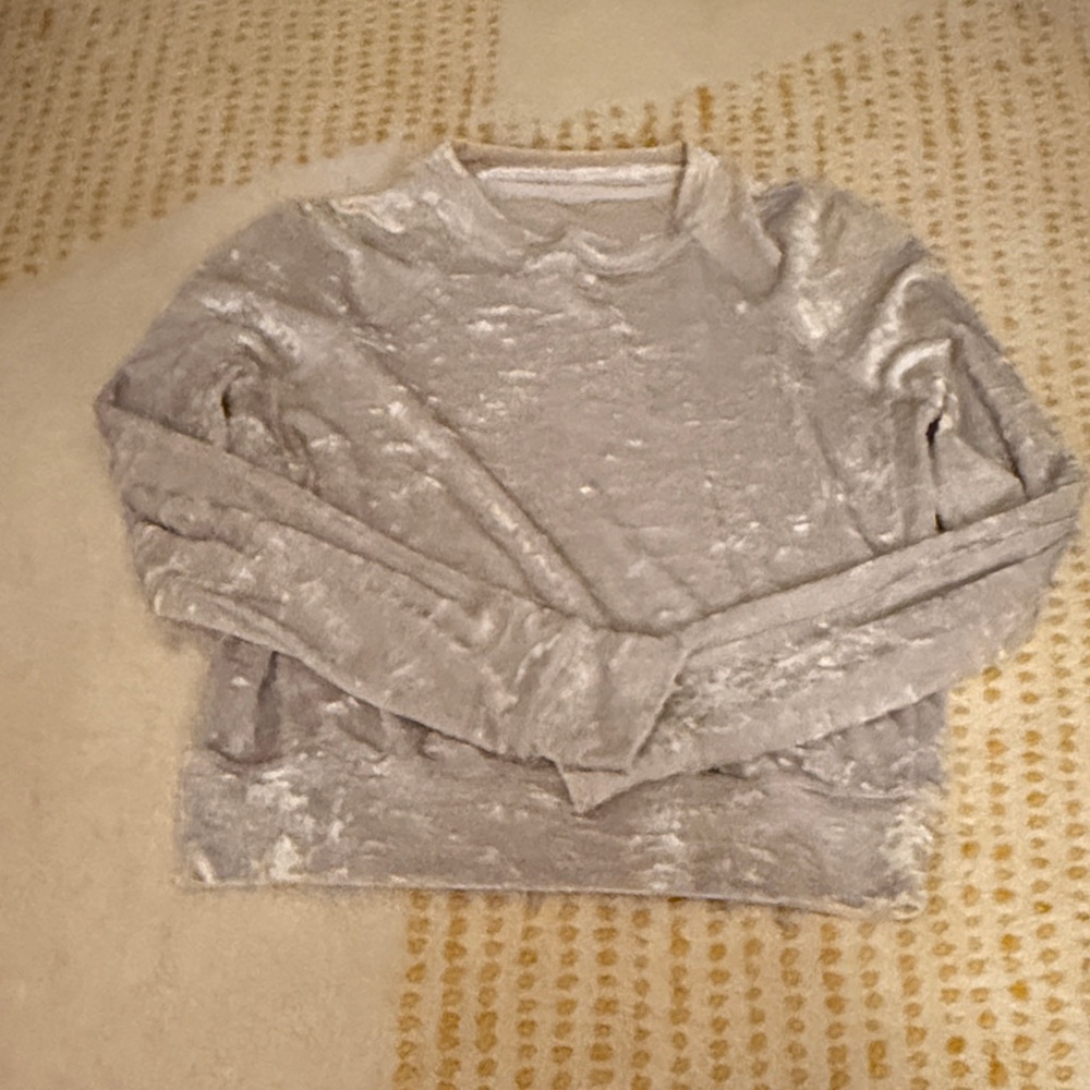 Lululemon Velvet crewneck in Soft Gray